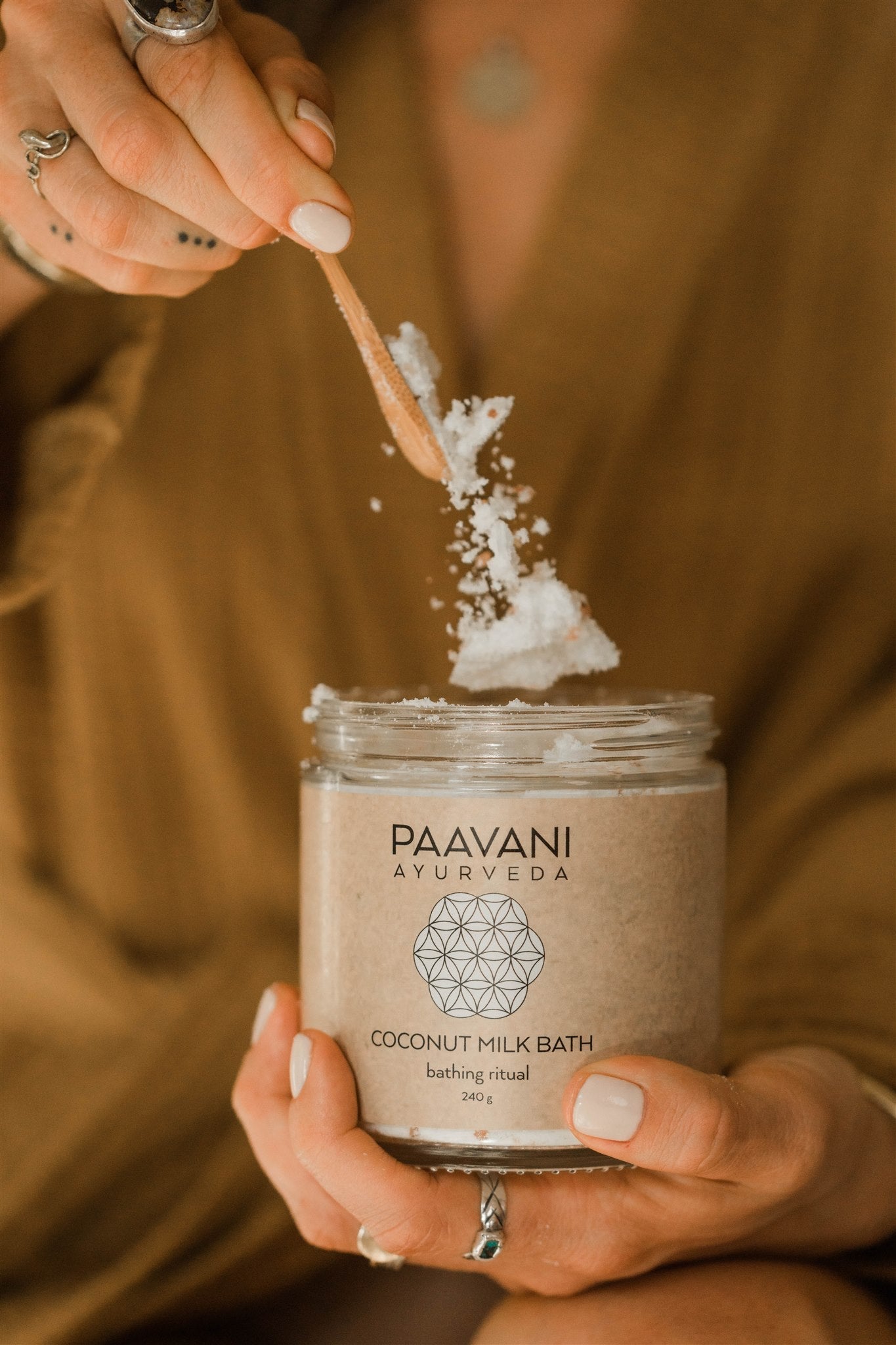 Coconut Milk Bath | Ayurvedic Herbal Soaking Ritual for Skin & Spirit-3